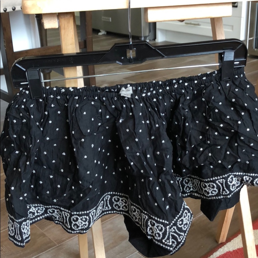 METALLIC SILVER & BLACK GEOMETRIC PRINT Shorts